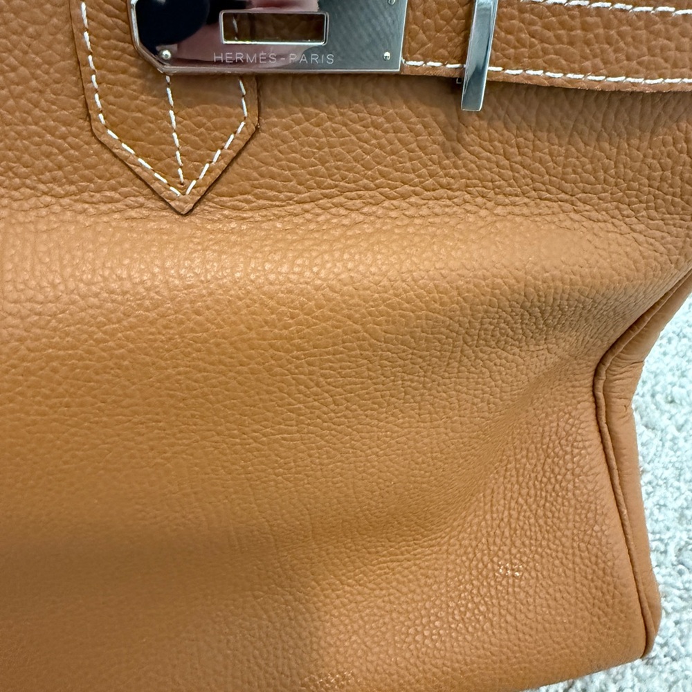 INSPIRED B BAG SIZE 40 in GOLD with palladium hardware - Picture 9 of 16